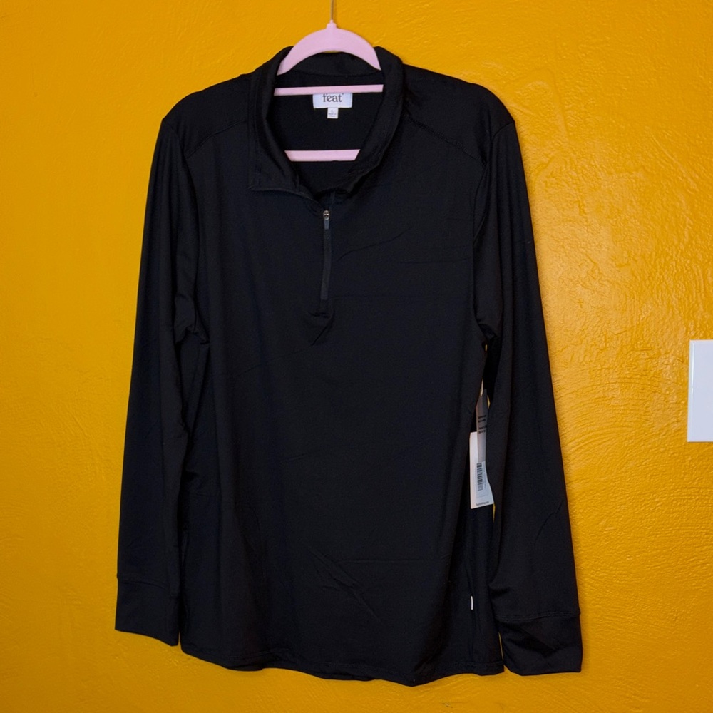 Feat NWT Black Roam Long Sleeve 1/4 Zip Pullover. Sold out and RARE! Unisex L